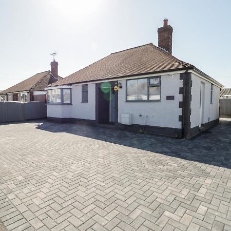 Villa Seaside Retreat Prestatyn Exterior foto