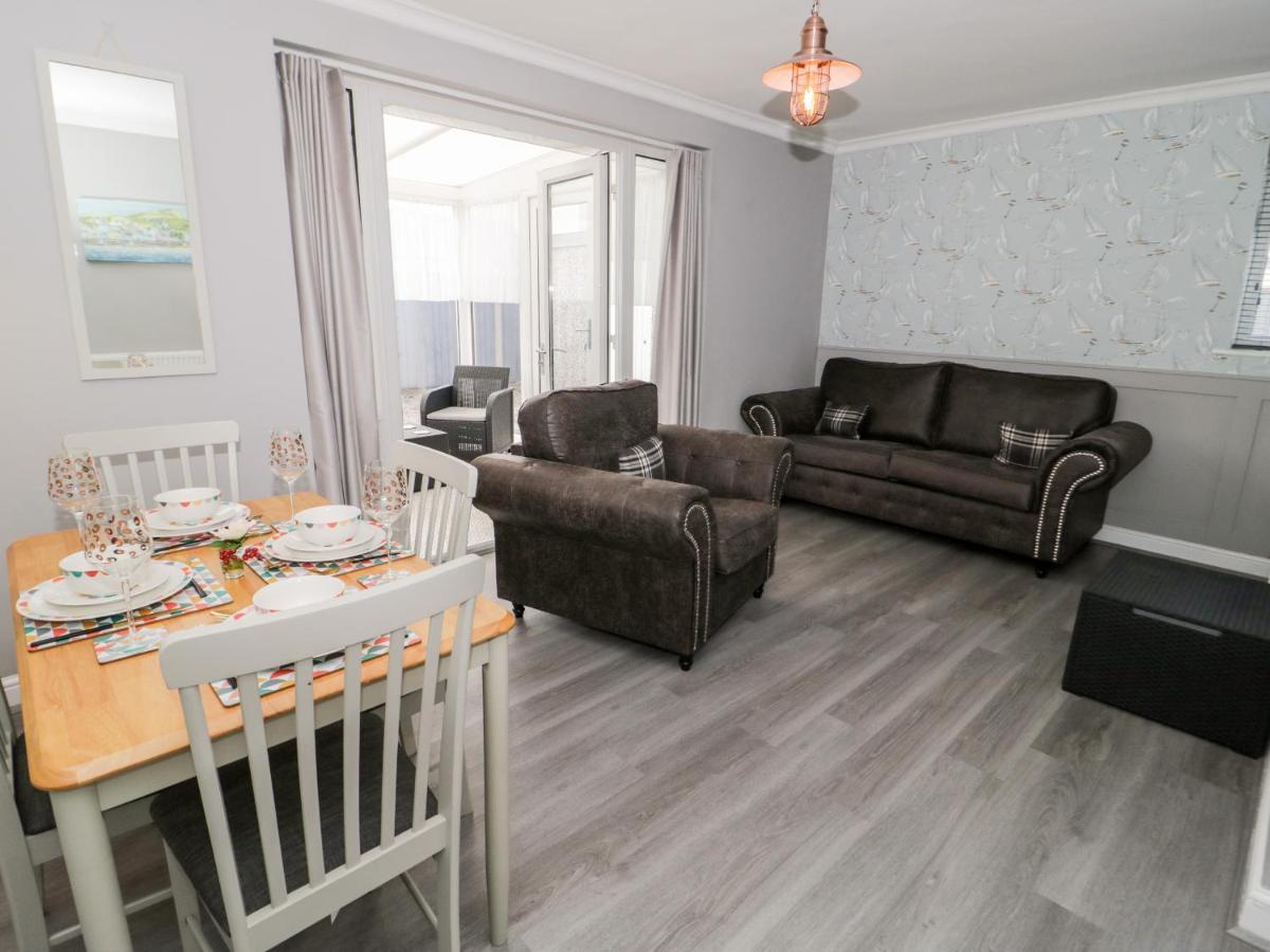 Villa Seaside Retreat Prestatyn Exterior foto