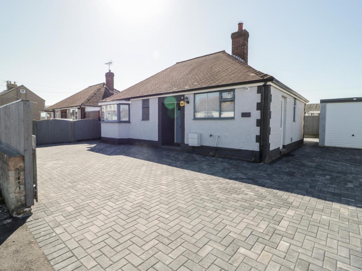 Villa Seaside Retreat Prestatyn Exterior foto